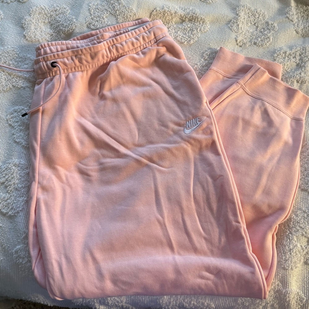 Nike Women's Soft Pink Joggers